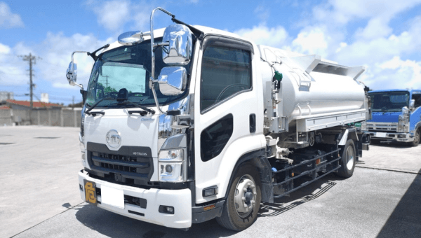 小型ローリー8kl車